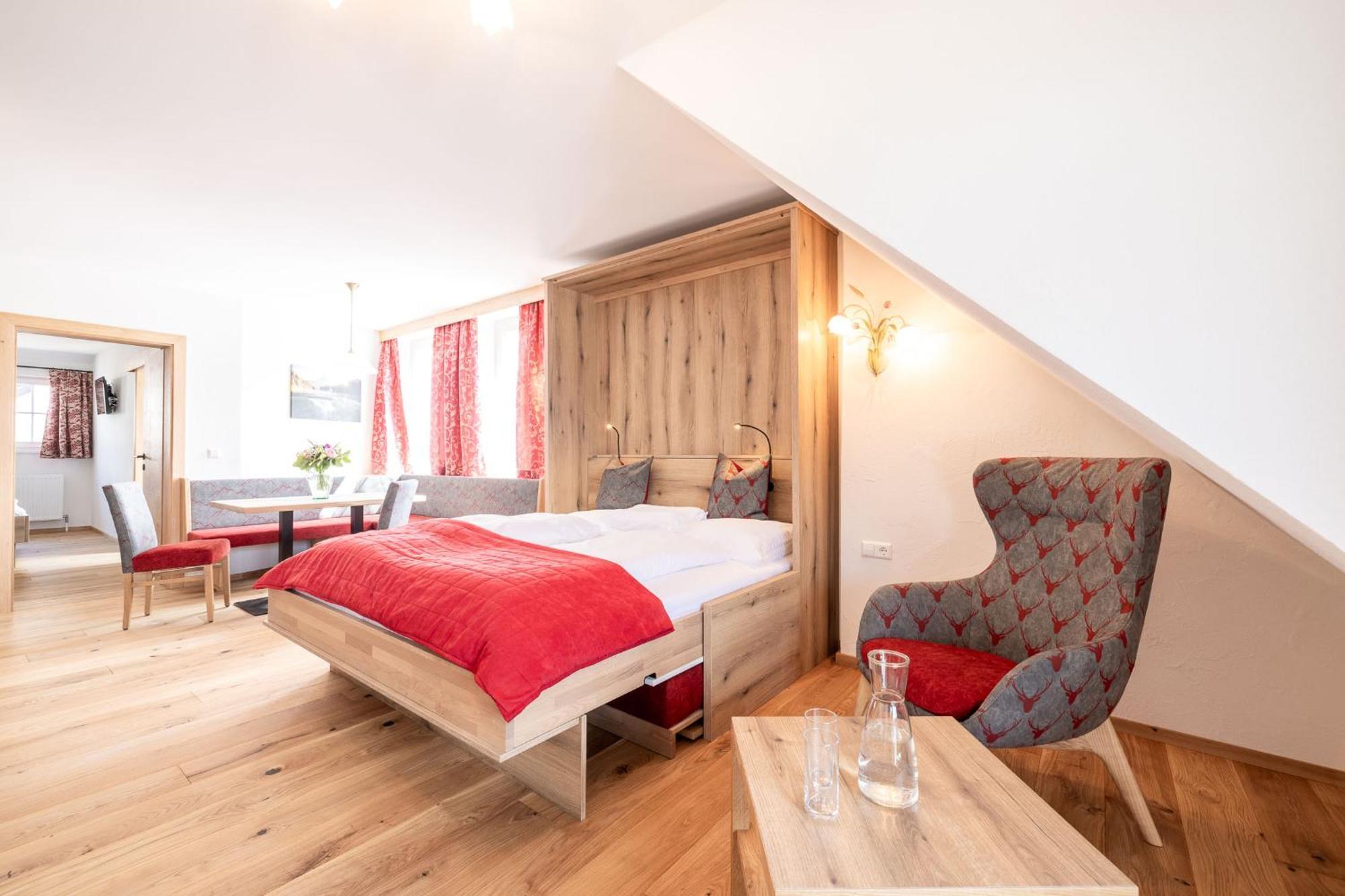 Oerglwirt Ferienwelt - Hotel Post Oerglwirt Mariapfarr Extérieur photo